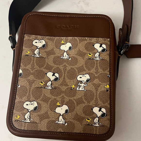 Coach & Peanuts Sullivan Bag - Picture 8 of 17